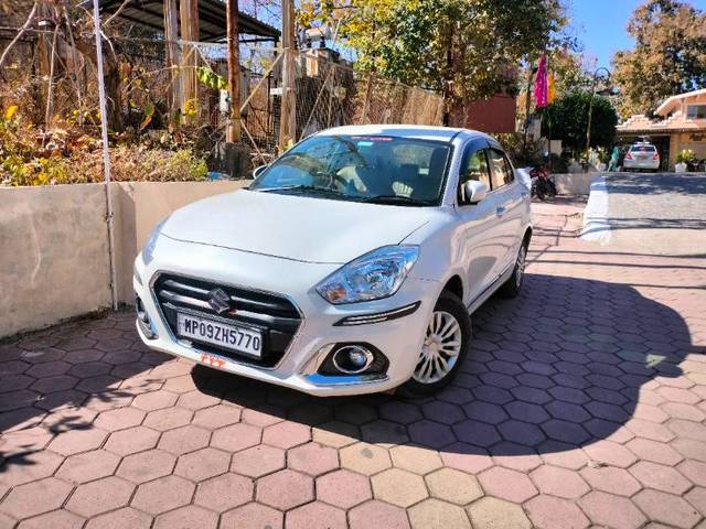 https://images10.gaadi.com/usedgaadi-sellcar/UsedCar/f3e8ce36-bab3-48c3-a262-8d584a541ebe/35c43741-829f-47e9-8ee1-ae999969b470.jpg?imwidth=6400