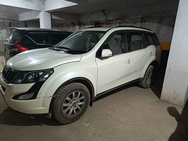 https://images10.gaadi.com/usedgaadi-sellcar/UsedCar/f4497b06-8ddf-403c-bfc3-86dee8ae4058/e1fefb84-64c0-4565-bd57-21700381c55e.jpg?imwidth=6400