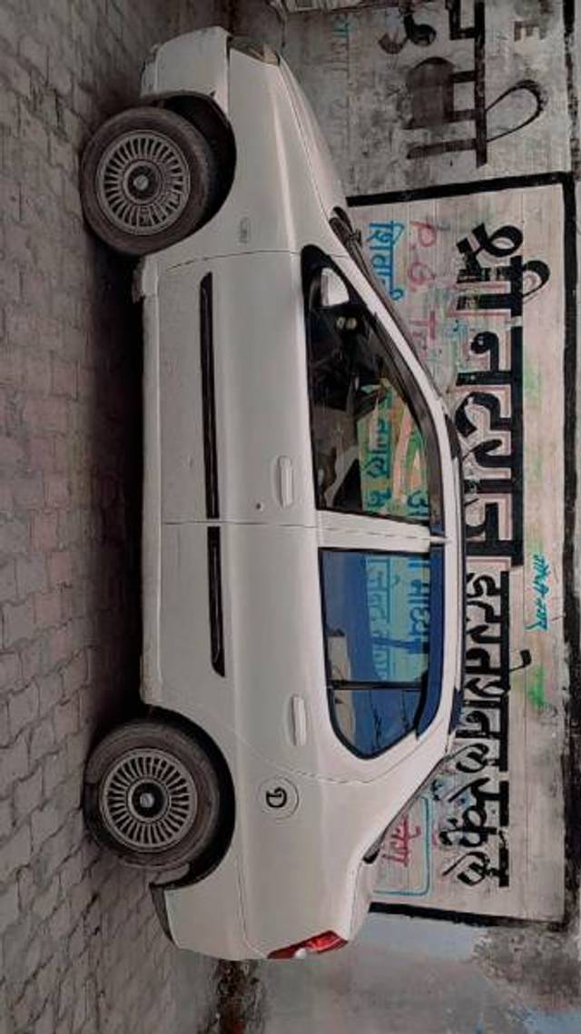 https://images10.gaadi.com/usedgaadi-sellcar/UsedCar/f4e07ce3-5348-46ae-abbc-b72fc301a5ee/774970c6-0bbd-4ef8-9661-12fd795708fc.jpg?imwidth=6401