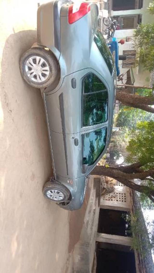 https://images10.gaadi.com/usedgaadi-sellcar/UsedCar/f4fc2baa-60d9-49fc-bd4c-0ad0521d57b2/d1681a54-160e-4b07-86dd-c2f9c2b6727d.jpg?imwidth=6402