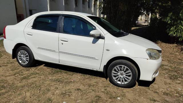 https://images10.gaadi.com/usedgaadi-sellcar/UsedCar/f50058e2a/51f3770d-8e06-489b-bbf9-71a3037714fe.jpg?imwidth=6400
