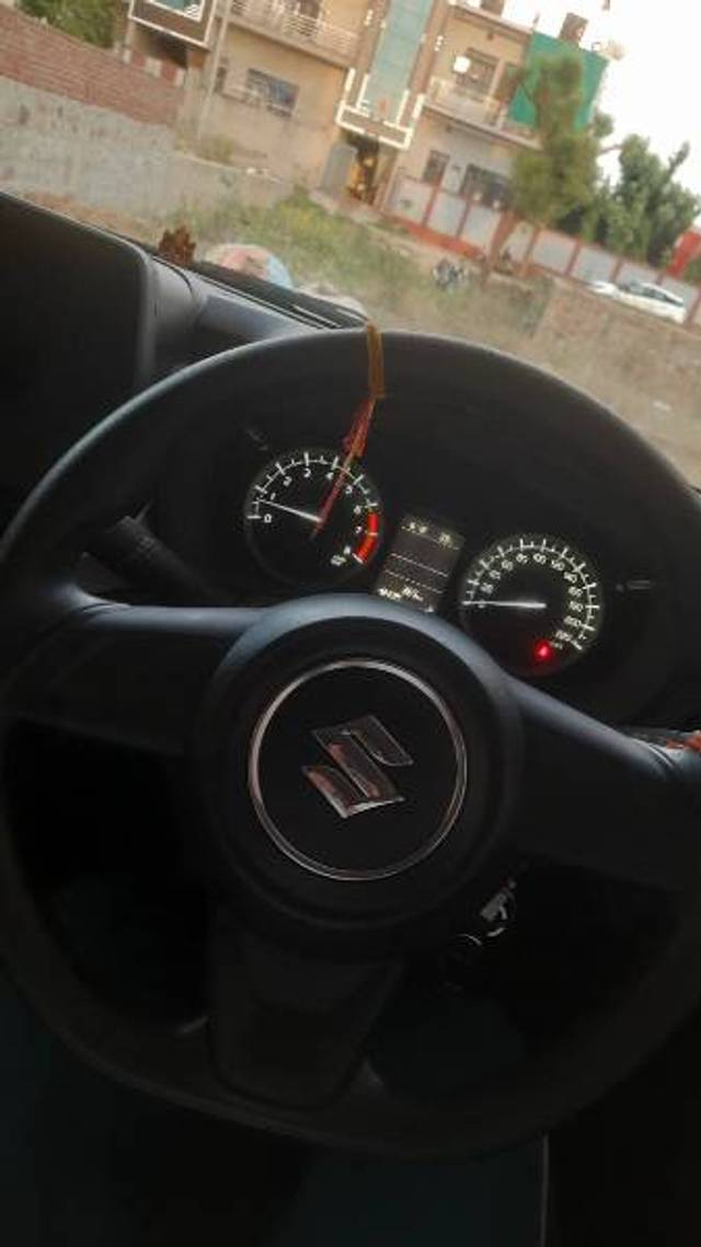 https://images10.gaadi.com/usedgaadi-sellcar/UsedCar/f50069aea/d60c3560-ff3b-44dd-b397-d7f4fc4dfac7.jpg?imwidth=6402