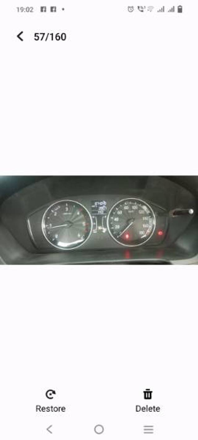 https://images10.gaadi.com/usedgaadi-sellcar/UsedCar/f500776aa/c68da134-8f0a-4a22-9090-7d9c924f24a3.jpg?imwidth=6400