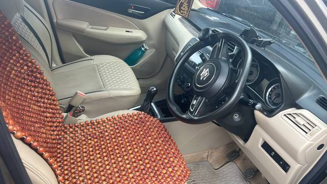 https://images10.gaadi.com/usedgaadi-sellcar/UsedCar/f5007c6ba/2d37ae00-e8d5-431c-a4ce-05fd59f61bf4.jpeg?imwidth=6402