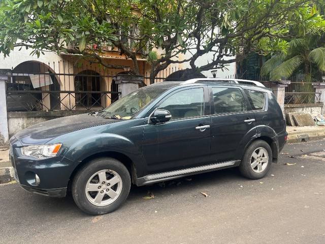 https://images10.gaadi.com/usedgaadi-sellcar/UsedCar/f500a4a7a/0ca7b738-58e6-47bc-bddf-f84e37335668.jpeg?imwidth=6402