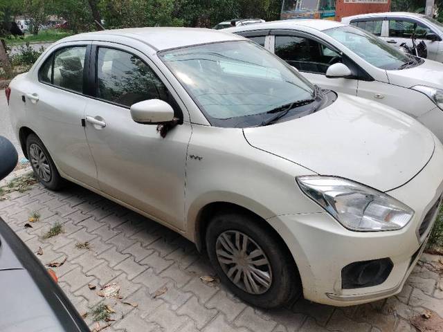 https://images10.gaadi.com/usedgaadi-sellcar/UsedCar/f500b4c5a/a4986ae9-42be-41fb-b2da-396ce43e9972.jpg?imwidth=6400