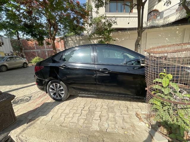 https://images10.gaadi.com/usedgaadi-sellcar/UsedCar/f500b771a/0906a741-446e-43ab-b6d1-c5afa70722e7.jpeg?imwidth=6401