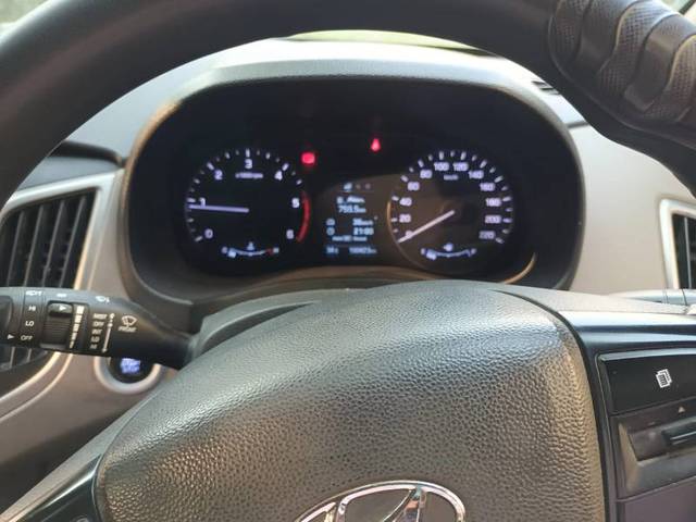 https://images10.gaadi.com/usedgaadi-sellcar/UsedCar/f5011917a/0ca9dc53-399c-4e3f-9805-30f5f09d6ae4.jpeg?imwidth=6402