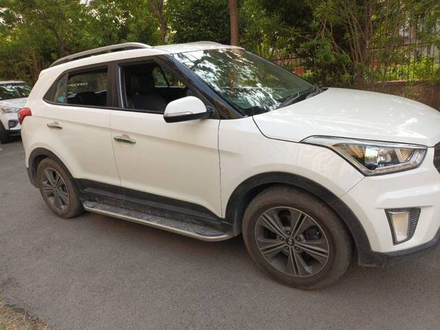 https://images10.gaadi.com/usedgaadi-sellcar/UsedCar/f5011917a/6d536114-db8e-463b-ab38-91e06b7a39bb.jpeg?imwidth=6400