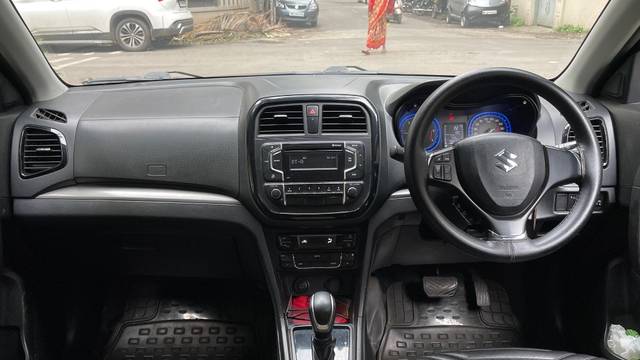 https://images10.gaadi.com/usedgaadi-sellcar/UsedCar/f501bafca/fd80a8ef-8c5f-474e-a9a4-d4e4323e879f.jpeg?imwidth=6402