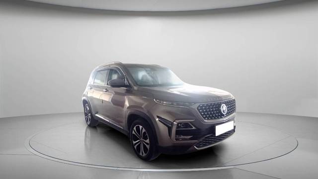 https://images10.gaadi.com/usedgaadi-sellcar/UsedCar/f501d2c6a/b1345606-1ca5-46e5-9c97-165fe916a1fe.jpg?imwidth=6400