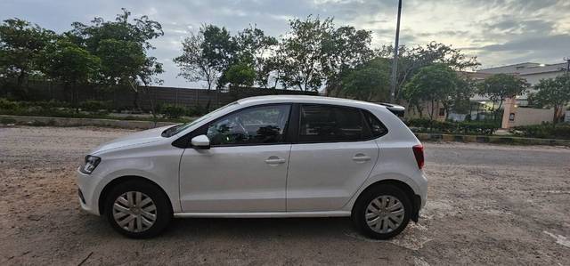 https://images10.gaadi.com/usedgaadi-sellcar/UsedCar/f5021b12a/2f16b3c8-9d4b-461f-b5cf-f261f5dc4dca.jpg?imwidth=6400