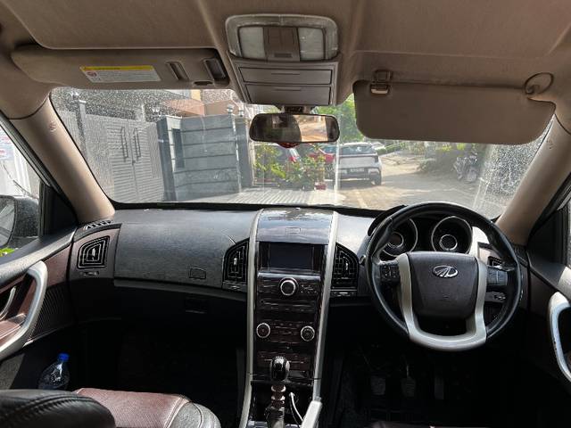 https://images10.gaadi.com/usedgaadi-sellcar/UsedCar/f50294fea/0f6299cc-b0f9-4d73-80be-07b33e081598.jpeg?imwidth=6402