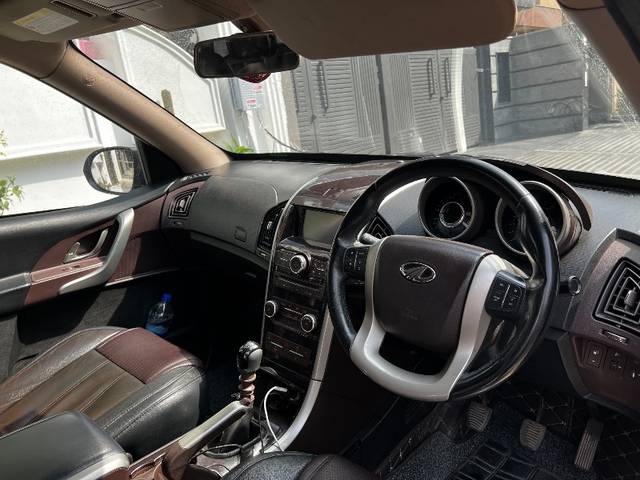 https://images10.gaadi.com/usedgaadi-sellcar/UsedCar/f50294fea/d69c27ec-8430-473e-b37d-0e95baa644a4.jpeg?imwidth=6401