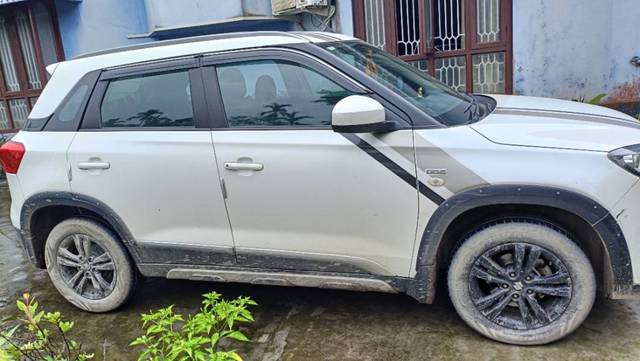 https://images10.gaadi.com/usedgaadi-sellcar/UsedCar/f5029cc9a/a610f343-ac5c-46d6-be1c-f577aacc5995.jpg?imwidth=6401
