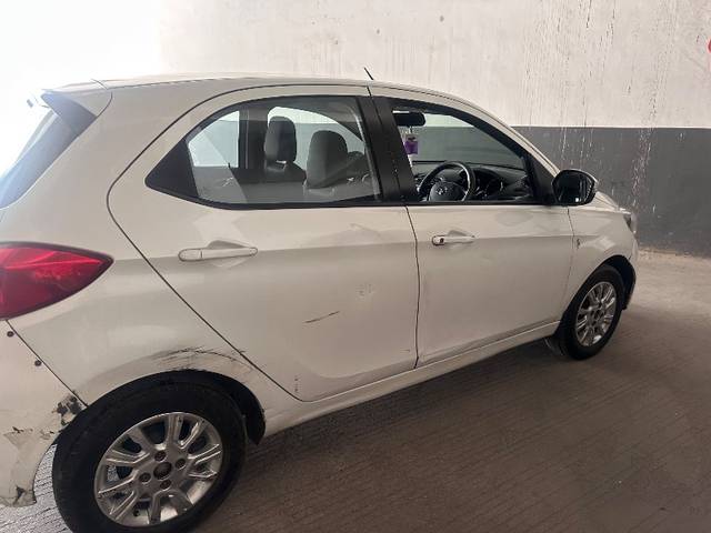 https://images10.gaadi.com/usedgaadi-sellcar/UsedCar/f502ad15a/8cd5f0c3-97a4-4a02-9fb2-15ecf71b83cf.jpeg?imwidth=6402