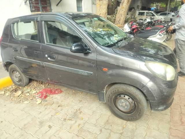 https://images10.gaadi.com/usedgaadi-sellcar/UsedCar/f502b2eaa/9c026cc2-2ad3-4817-b337-b6e76bb31f50.jpg?imwidth=6401