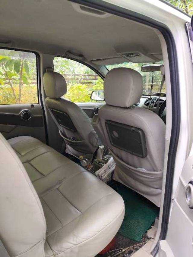 https://images10.gaadi.com/usedgaadi-sellcar/UsedCar/f502cfe7a/4479c2b0-1212-4b01-9a7e-60be50ac589c.jpg?imwidth=6402