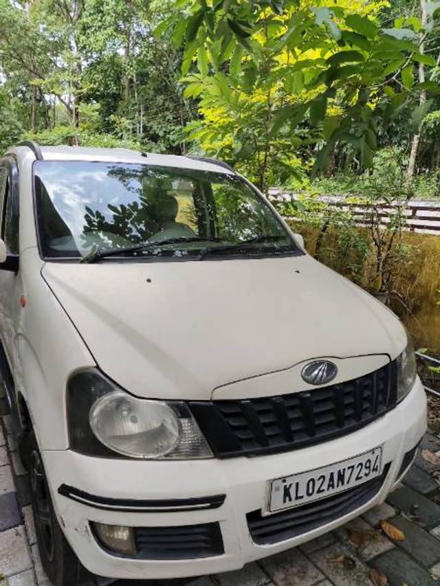 https://images10.gaadi.com/usedgaadi-sellcar/UsedCar/f502cfe7a/65b01c29-30a4-49ec-b777-539dacbdff8e.jpg?imwidth=6400