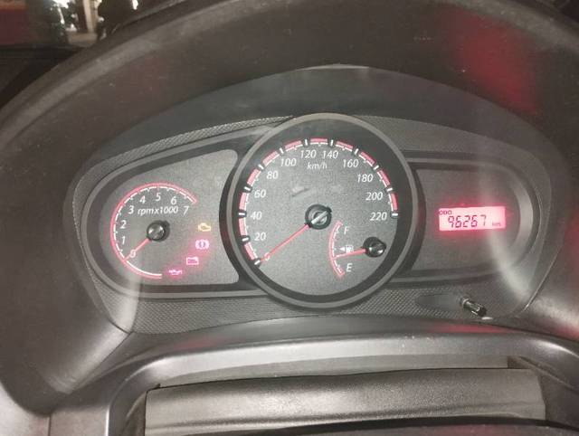 https://images10.gaadi.com/usedgaadi-sellcar/UsedCar/f50311dfa/2c28ba87-98ef-4bb9-a898-5c605d268fdd.jpg?imwidth=6402