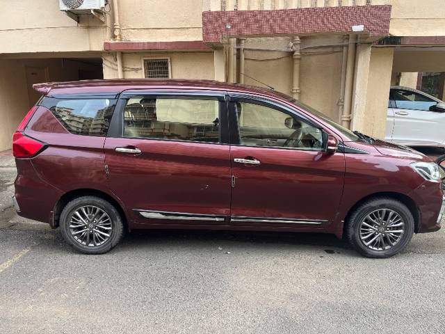 https://images10.gaadi.com/usedgaadi-sellcar/UsedCar/f5037928a/84277aad-6d4e-4f78-8bc0-ee46f1c2aa0a.jpeg?imwidth=6400