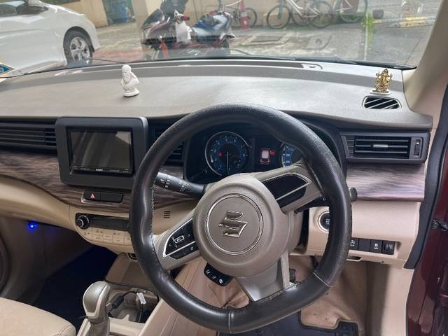 https://images10.gaadi.com/usedgaadi-sellcar/UsedCar/f5037928a/a1152611-5730-4d1d-94da-2d355cb38c80.jpeg?imwidth=6402