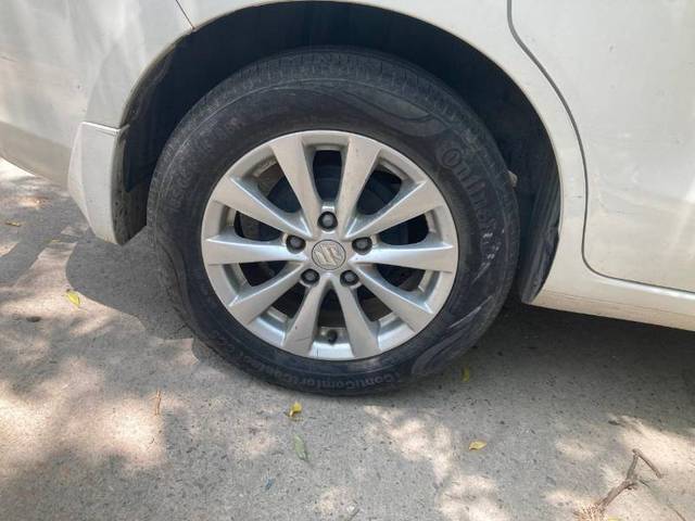 https://images10.gaadi.com/usedgaadi-sellcar/UsedCar/f50421d7a/6044a976-eb21-4f4f-864d-49fde7a21896.jpeg?imwidth=6402