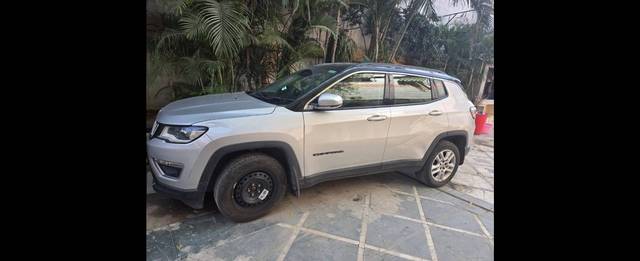 https://images10.gaadi.com/usedgaadi-sellcar/UsedCar/f5043120a/948ce8ff-bf5c-484a-a70a-8cdd1b79065b.jpg?imwidth=6401