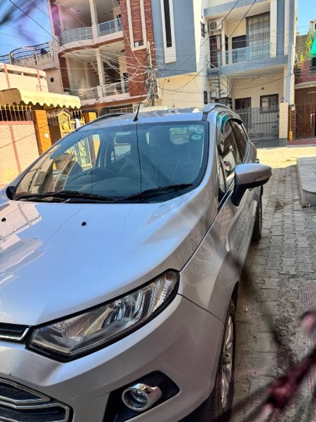 https://images10.gaadi.com/usedgaadi-sellcar/UsedCar/f5046860a/caa87e30-c930-4e07-a826-bc39c621957d.jpeg?imwidth=6400