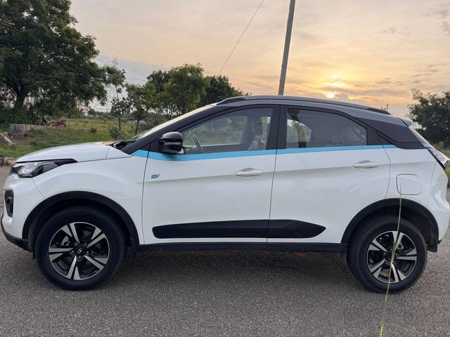 https://images10.gaadi.com/usedgaadi-sellcar/UsedCar/f50489d4a/65e7f265-fd7e-43d1-bc99-19443e79e4e9.jpeg?imwidth=6402