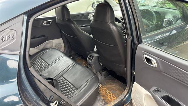 https://images10.gaadi.com/usedgaadi-sellcar/UsedCar/f50505c8a/05b2aa20-7181-4644-b3a3-c35d94b410a9.jpeg?imwidth=6402