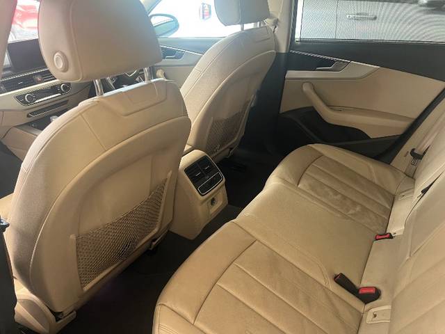 https://images10.gaadi.com/usedgaadi-sellcar/UsedCar/f50520c2a/258bf897-c610-444d-ac9b-d00e3aeb8b9a.jpeg?imwidth=6402