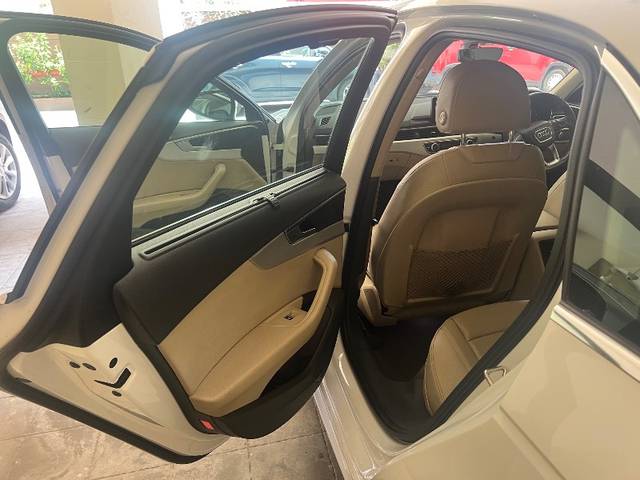 https://images10.gaadi.com/usedgaadi-sellcar/UsedCar/f50520c2a/7ca1bd67-a9fc-4cd5-ad4c-01c203803cfb.jpeg?imwidth=6401