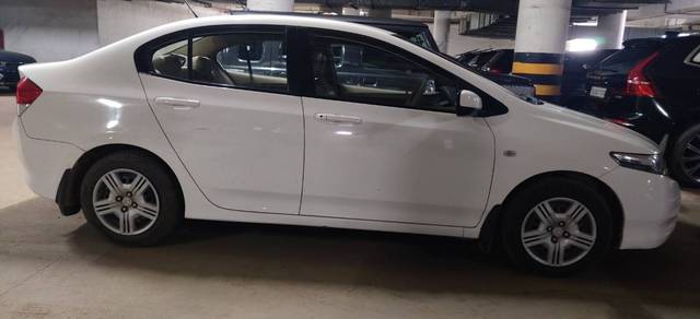 https://images10.gaadi.com/usedgaadi-sellcar/UsedCar/f5052668a/f7e3a789-904a-4755-96f9-a1f3ddcd1b1e.jpg?imwidth=6401