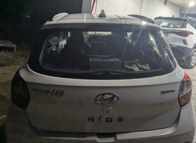 https://images10.gaadi.com/usedgaadi-sellcar/UsedCar/f50532c0a/8fe27665-a196-4f29-a45f-ba0b6f6236aa.jpg?imwidth=6402