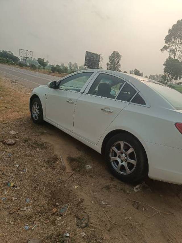https://images10.gaadi.com/usedgaadi-sellcar/UsedCar/f505479ba/d9c8abd5-8ce4-4394-aca4-98b6b3734941.jpg?imwidth=6401