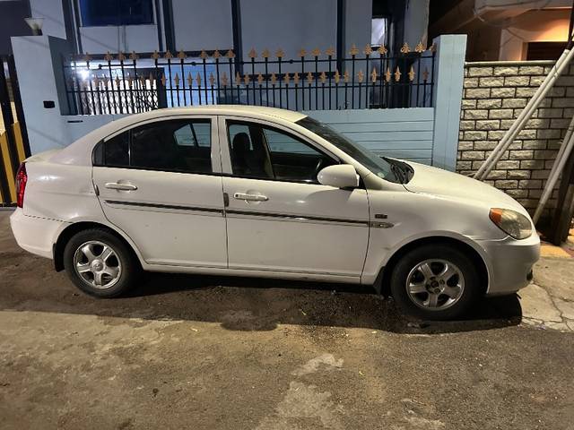 https://images10.gaadi.com/usedgaadi-sellcar/UsedCar/f50580a1a/d15dcc6e-1fdb-4832-8c1a-1aac62634675.jpeg?imwidth=6400