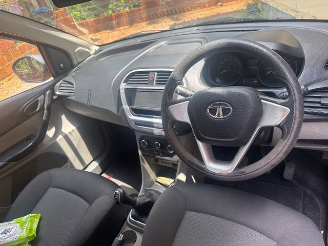 https://images10.gaadi.com/usedgaadi-sellcar/UsedCar/f505cb87a/b82254c7-ac67-4266-918c-e998e1dc0001.jpg?imwidth=6402
