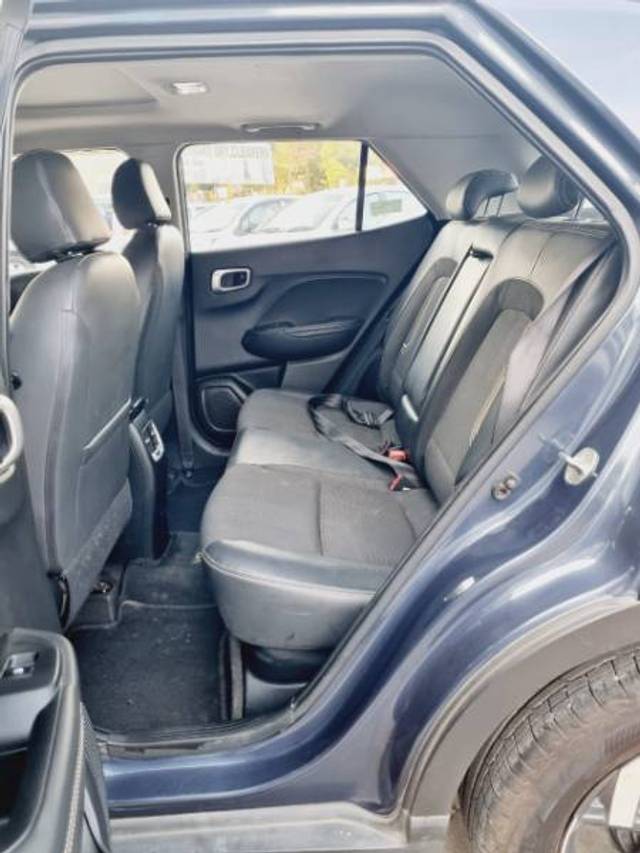 https://images10.gaadi.com/usedgaadi-sellcar/UsedCar/f505f2c4a/ebed47cb-0d8f-4f4c-9e08-8df5e5d3a558.jpg?imwidth=6402