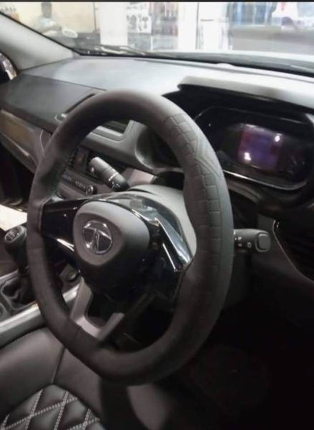 https://images10.gaadi.com/usedgaadi-sellcar/UsedCar/f50656cea/a7ccf445-f8a5-4631-a45c-c74131d98523.jpeg?imwidth=6402