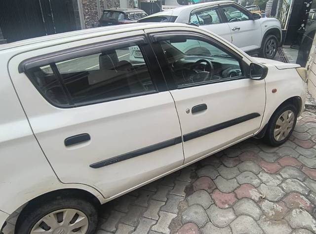 https://images10.gaadi.com/usedgaadi-sellcar/UsedCar/f5067767a/cc73bb97-de38-40c2-bbcc-46c23af7d569.jpg?imwidth=6400