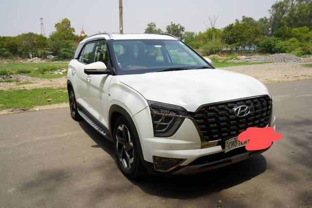 https://images10.gaadi.com/usedgaadi-sellcar/UsedCar/f5068720a/4f8965b7-015a-4145-9e43-9a7029b7f6c0.jpg?imwidth=6400