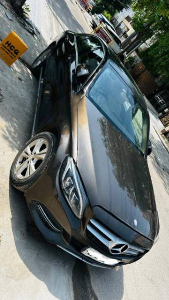 https://images10.gaadi.com/usedgaadi-sellcar/UsedCar/f506dac9a/f5adbb2d-a15f-4f0e-83e3-60bf2f0cdcb9.jpeg?imwidth=6400