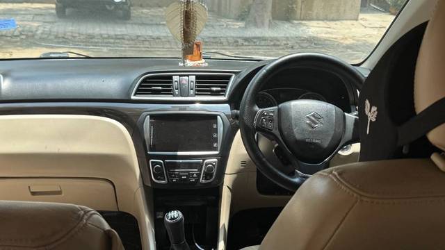 https://images10.gaadi.com/usedgaadi-sellcar/UsedCar/f507766fa/4d79a6dc-ae33-4358-b369-7b7de0985037.jpg?imwidth=6402