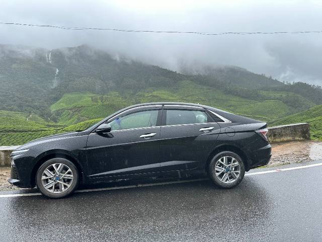 https://images10.gaadi.com/usedgaadi-sellcar/UsedCar/f5078ed3a/4a0af4a3-85af-4351-9a03-bb811e86ab49.jpeg?imwidth=6401