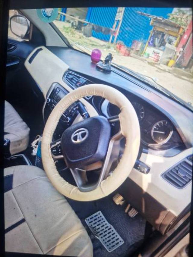 https://images10.gaadi.com/usedgaadi-sellcar/UsedCar/f507bb75a/5288c08c-7699-40e6-9c3d-ea419977147e.jpg?imwidth=6402
