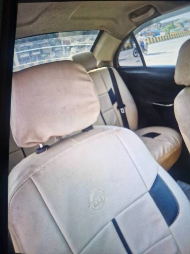 https://images10.gaadi.com/usedgaadi-sellcar/UsedCar/f507bb75a/c31e6ebd-8669-494c-8f5b-f7750bc01945.jpg?imwidth=6401