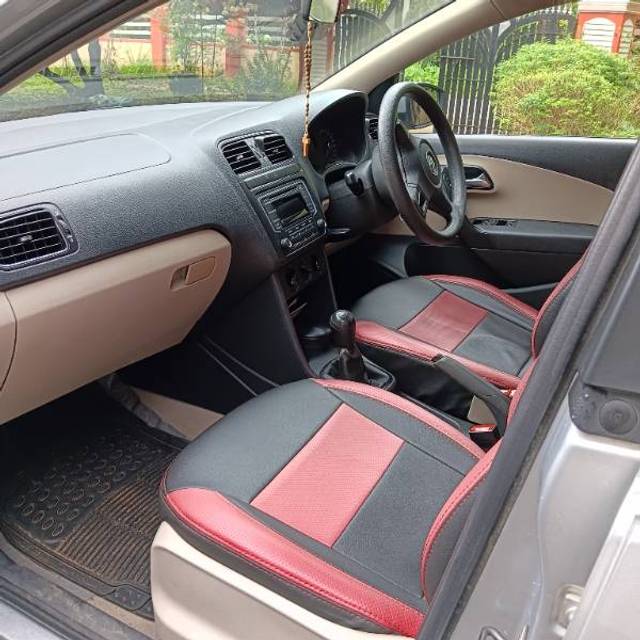 https://images10.gaadi.com/usedgaadi-sellcar/UsedCar/f507f493a/b9b594b7-be93-4e26-9d89-15af3fa5f221.jpg?imwidth=6400