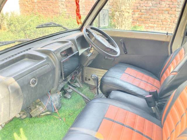 https://images10.gaadi.com/usedgaadi-sellcar/UsedCar/f50824aba/63ba0cd1-9aee-42b6-8d48-0a106db4038b.jpg?imwidth=6401