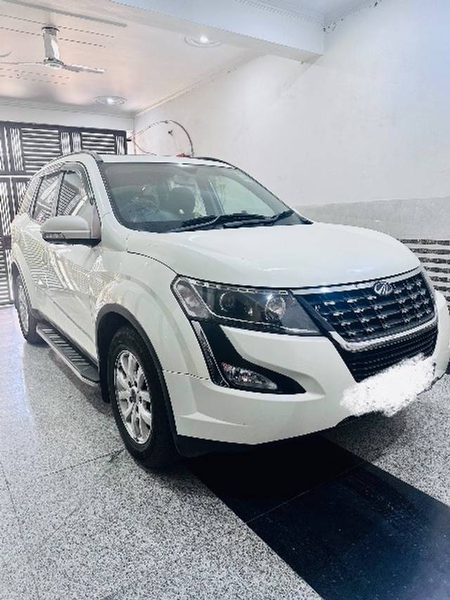 https://images10.gaadi.com/usedgaadi-sellcar/UsedCar/f5088dc1a/f9adda21-5774-4854-8502-72cc13ccb4ed.jpeg?imwidth=6400
